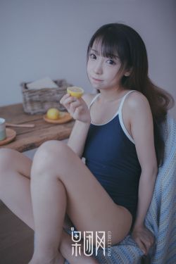 美女美乳